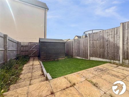 3 bedroom terraced house to rent - Photo 5
