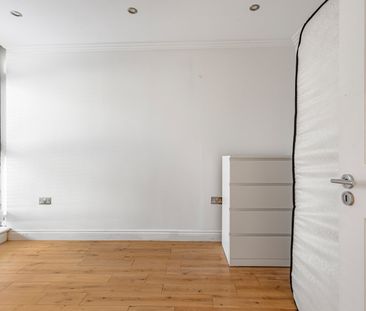 Bolingbroke Walk, London, SW11 - Photo 6