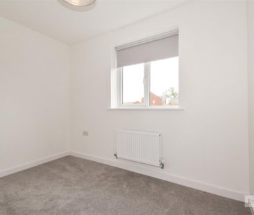 3 bed House To Let - Photo 4