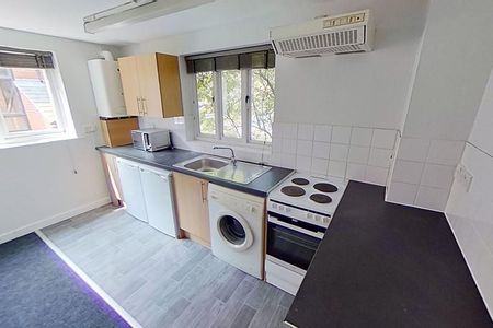 2 bedroom flat to rent - Photo 3