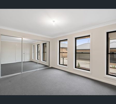3/267 Denton Park Dr, Aberglasslyn, NSW 2320 - Photo 1
