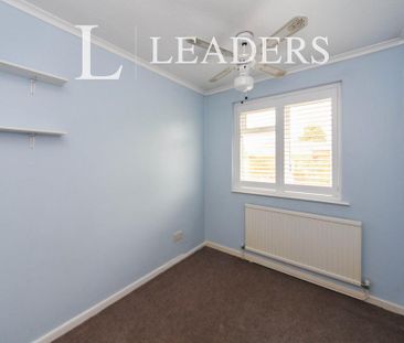 3 bedroom semi-detached house to rent - Photo 2