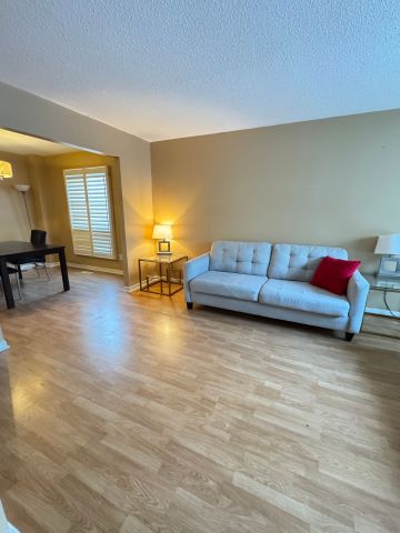 For Lease - 96 Port Royal Trail, Toronto, Ontario - Photo 5