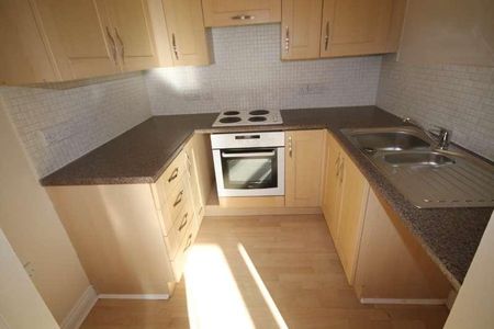 Brabant Way, Westbury, BA13 - Photo 3