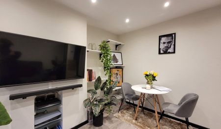 Milespit Hill, Mill Hill, London NW7 - Photo 3