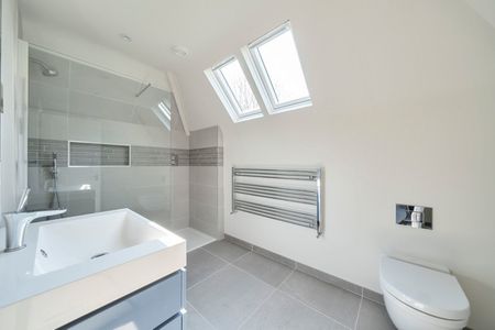 Camp Road, Gerrards Cross, Buckinghamshire,SL9 - Photo 4