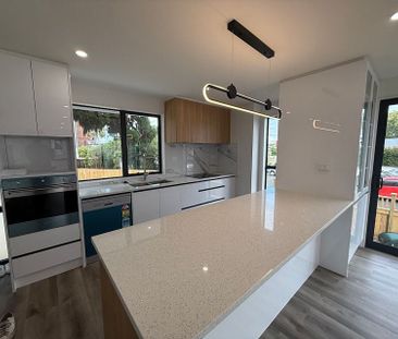 Brand New Excutiove family home - Photo 1