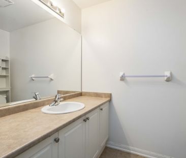 For Lease - 26 Farmstead Drive, Clarington, Ontario - Photo 6