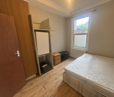 1 bedroom bedsit to rent - Photo 5
