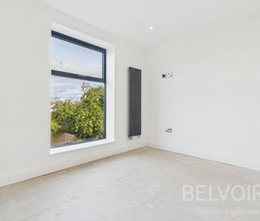 4 bedroom semi-detached house to rent - Photo 6