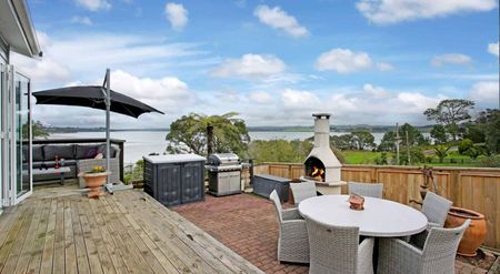 Gorgeous Sea-side Pad - Photo 3