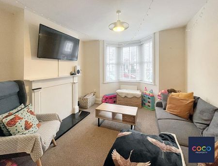 3 bedroom terraced house to rent - Photo 3