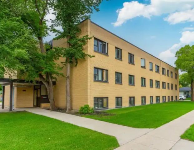 Lady Dale & Lady Robin | 760 - 770 Watt Street, Winnipeg - Photo 1