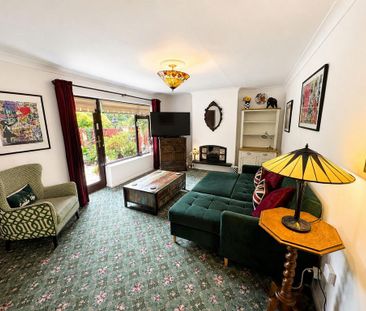 2 bedroom semi-detached bungalow to rent - Photo 3