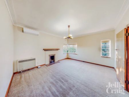 2 Bed, 1 Bath - Photo 2