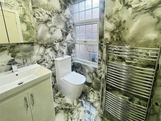 5 bedroom end of terrace house to rent - Photo 1