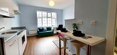 1 bedroom property to rent - Photo 2