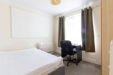 Bascott Road,Bournemouth - Photo 5