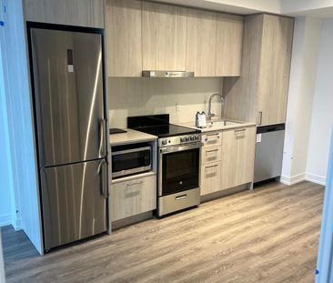 For Lease - 195 Commerce Street, Vaughan, Ontario - Photo 1