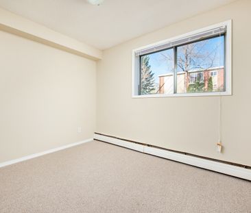 Fernwood Apartments - Photo 3