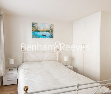 Studio flat to rent in Boulevard Drive, Colindale, NW9 - Photo 1