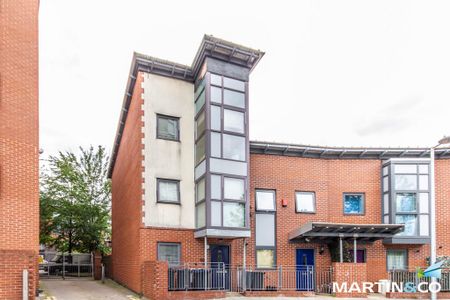 4 bedroom townhouse to rent - Photo 3