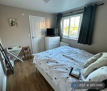 2 bedroom flat to rent - Photo 4