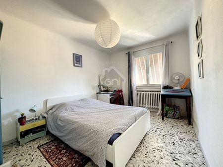 Maison -appartement location meublée Avignon ,81 m2, 2 chambres et un bureau, garage et jardin privatif, - Photo 4