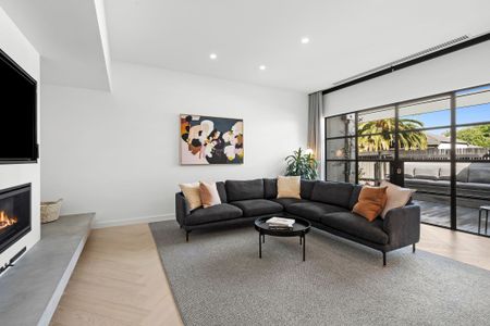 Fully Furnished Home - Exquisite, Architecturally Designed - Photo 4