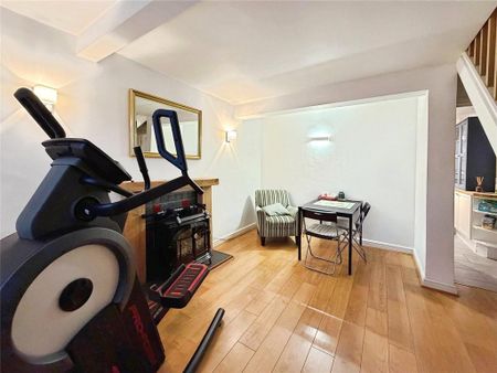 2 bedroom terraced house to rent - Photo 4