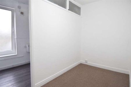 Alvechurch Road, Birmingham, West Midlands, B31 - Photo 2