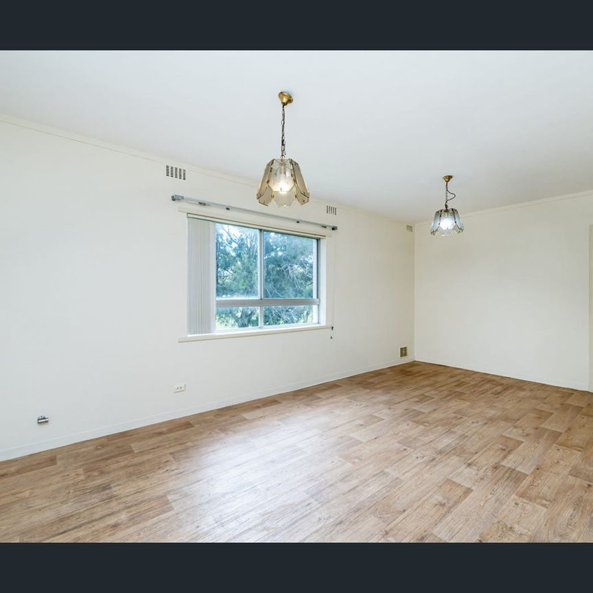 8/13 Milton Place, Orelia, WA 6167 - Photo 1