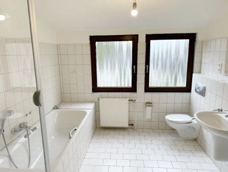 Düsseldorf-Stockum: 2-Zimmer-Einliegerwohnung mit Balkon! - Photo 5