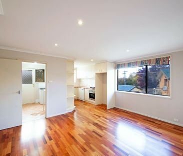 Three Bedroom Family Home - Photo 3