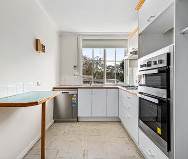 6/27 Pakington Street, Kew VIC 3101 - Photo 2