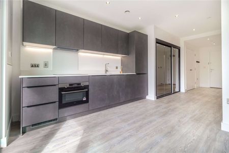 Unfurnished south-facing studio apartment - Photo 3