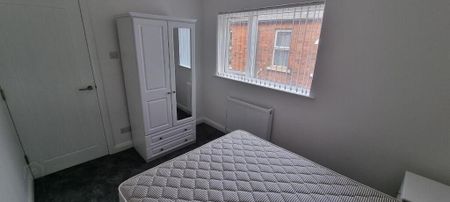 Apartment 3 6 Eglantine Gardens, Belfast, BT9 6EZ - Photo 2