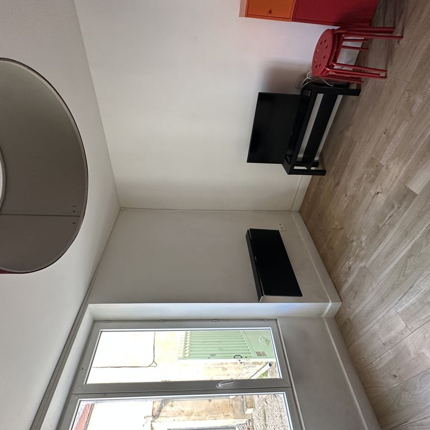 Location appartement T1 meublé - Centre-ville - Photo 1