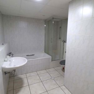 Erftstadt-Liblar! Top-Moderne 2-Zimmer-Souterrain-Mietwohnung! Der perfekte Ort für warme Sommertage! (CA 4726) - Foto 2