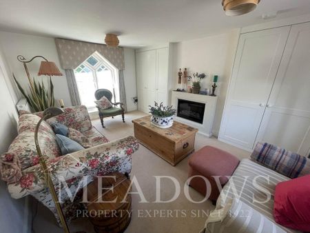 3 bedroom semi-detached house to rent - Photo 5