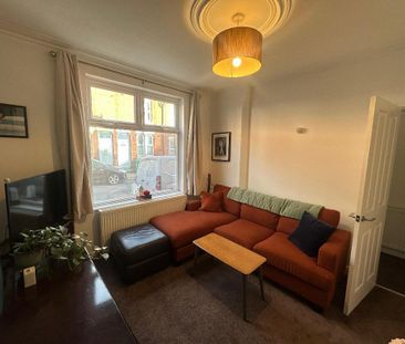 2 bedroom terraced house to rent - Photo 2