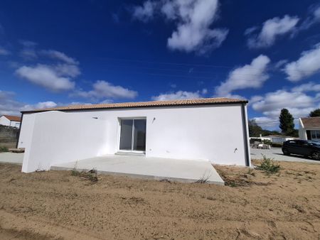 Location Maison 3 pièces 56m² MACHECOUL ST MEME 44270 - Photo 2