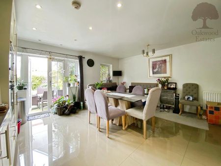 House share to rent - Photo 2