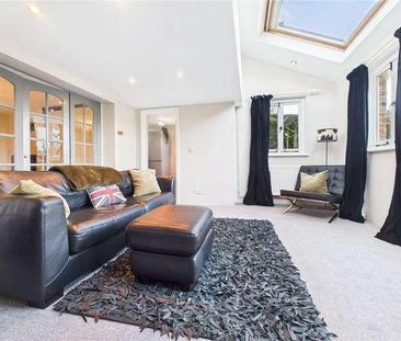 College Lane, East Grinstead, West Sussex, RH19 - Photo 2