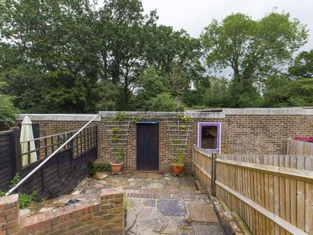 2 bedroom terraced house to rent - Photo 5