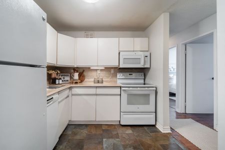 For Lease - 1450 Glen Abbey Gate Unit# 612, Oakville, Ontario - Photo 2