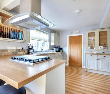 3 bedroom semi-detached house to rent - Photo 6