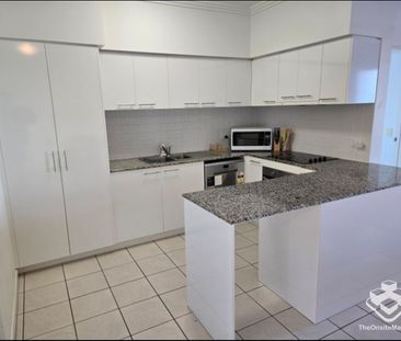Spacious 2 bedroom apartment - Photo 2