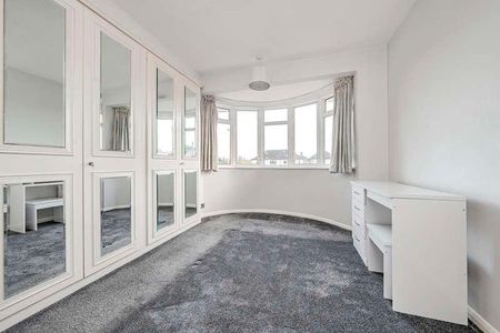 Moorfield Road, Denham, UB9 - Photo 2