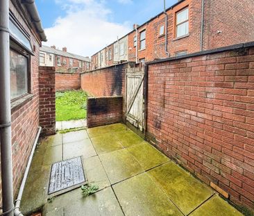 3 bedroom terraced house to rent - Photo 6